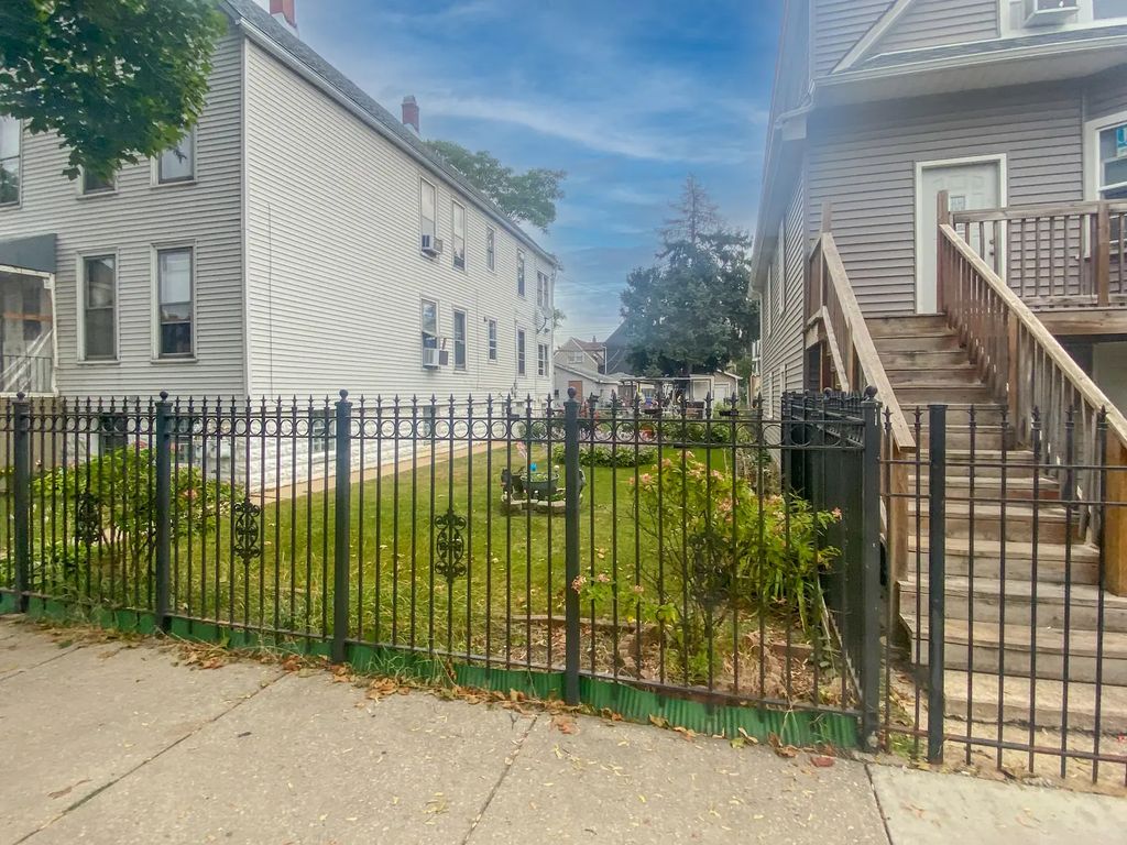 3819 N Kimball Avenue, Chicago, 60618