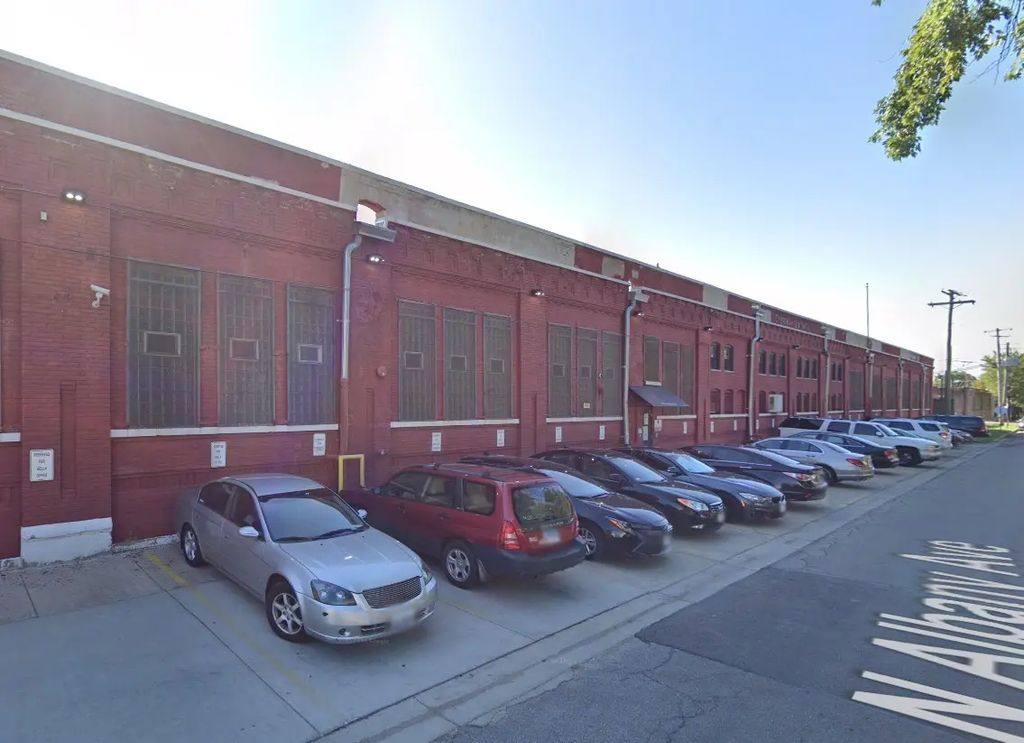 701 N Albany Avenue, Chicago