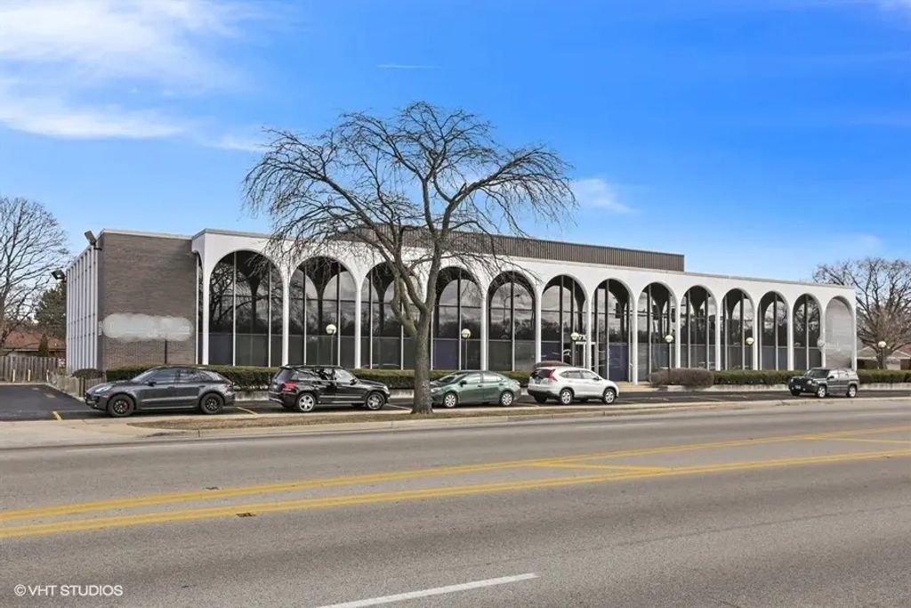 7101 N Cicero Avenue, Lincolnwood