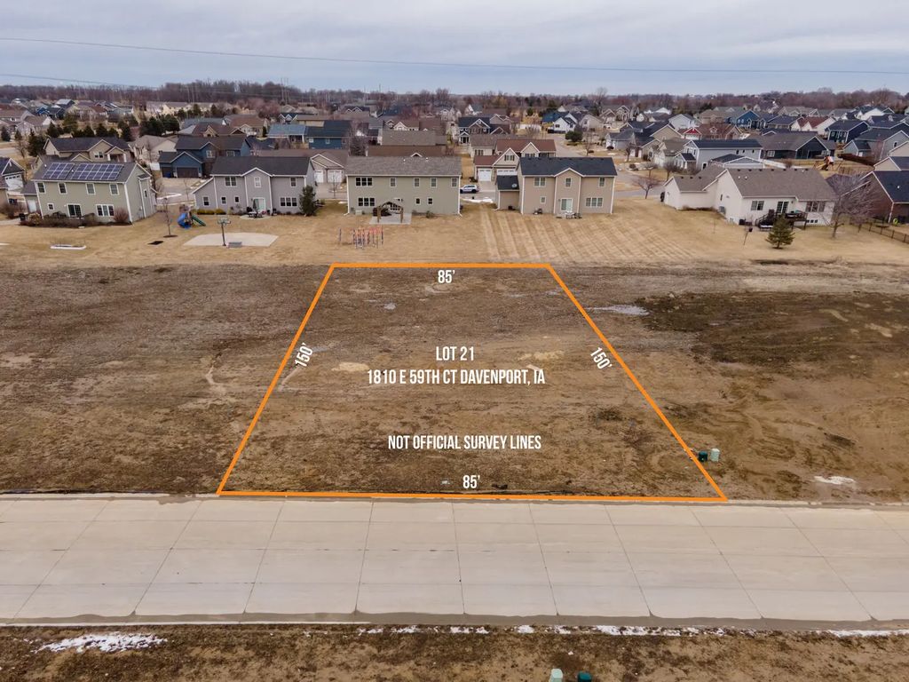 1810 E 59th Court, Davenport