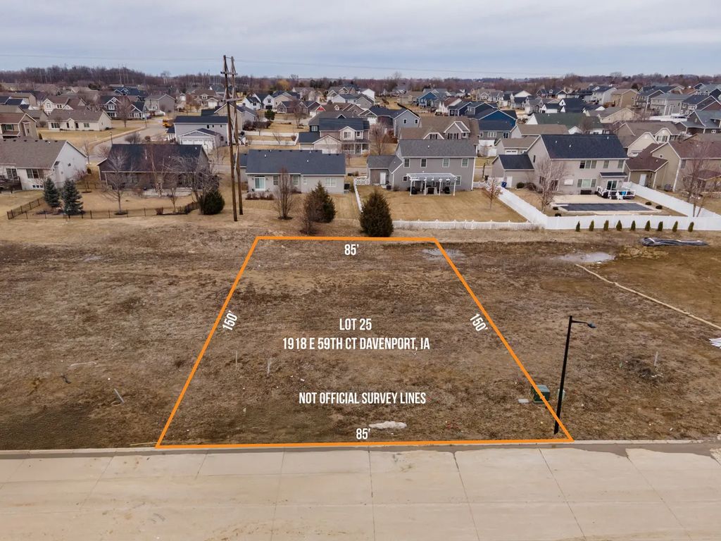 1918 E 59th Court, Davenport