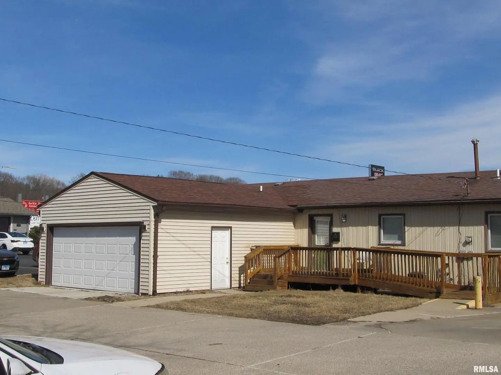 3709 16 Street, Moline