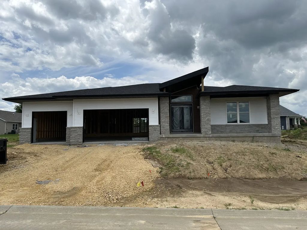 5810 Indigo Avenue, Davenport