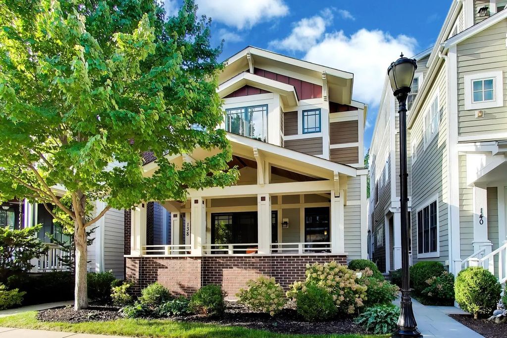 138 School Street, Libertyville