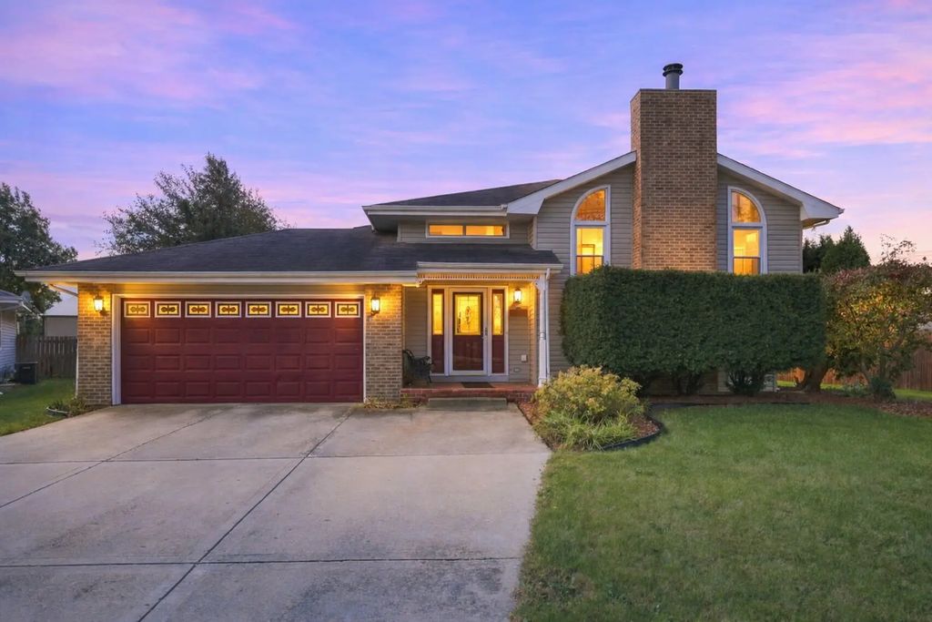 6448 Peyla Lane, Plainfield