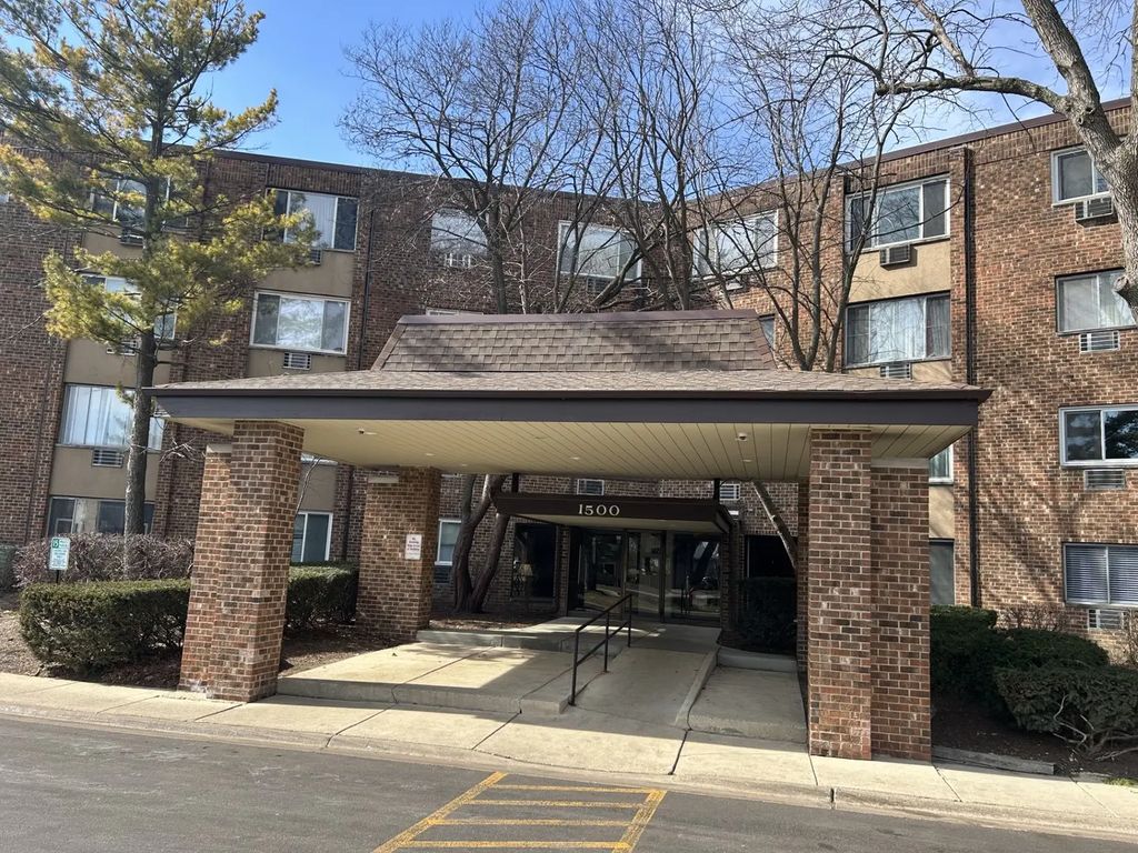 1500 Robin Circle 314, Hoffman Estates