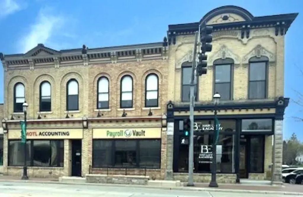 106 W Main Street B, West Dundee