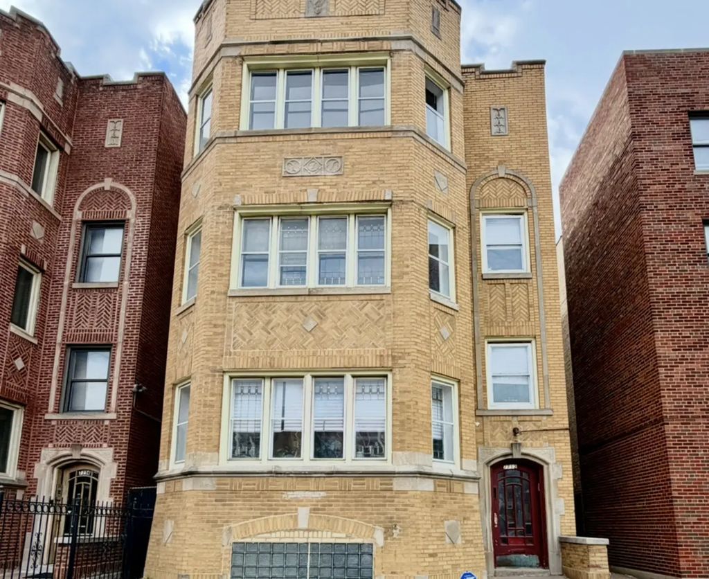 7712 S Jeffery Boulevard 3, Chicago
