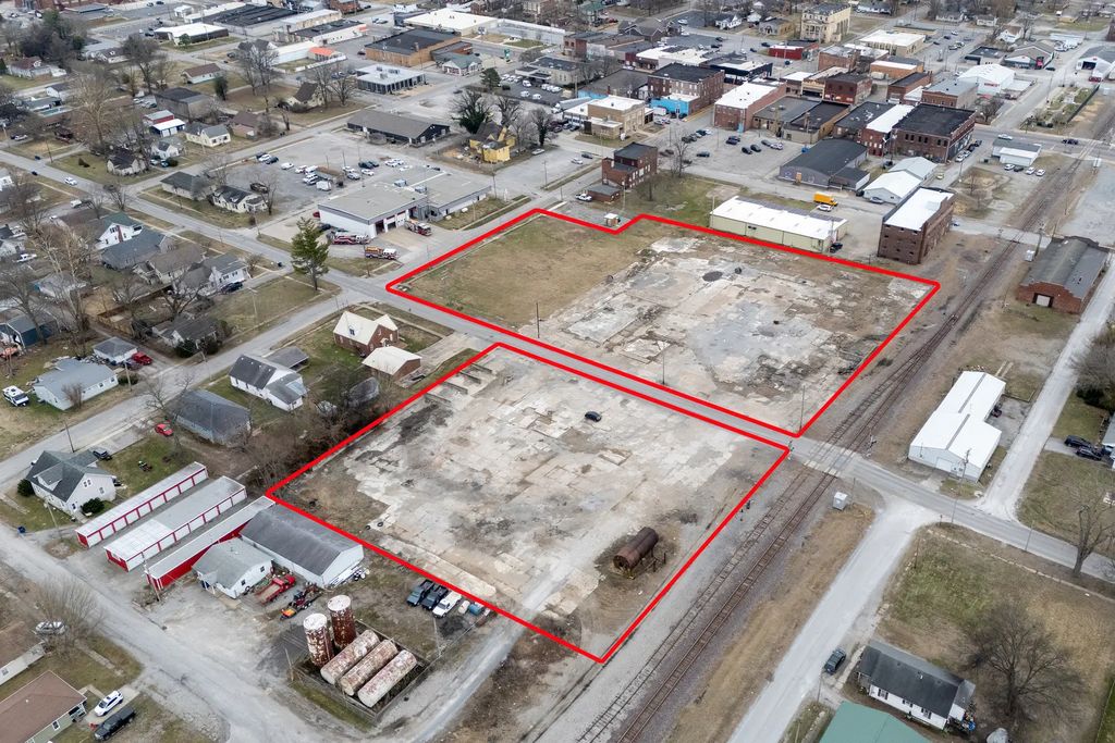 100 E St. Louis Street, West Frankfort