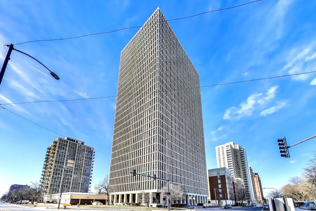 6700 S South Shore Drive 17c, Chicago