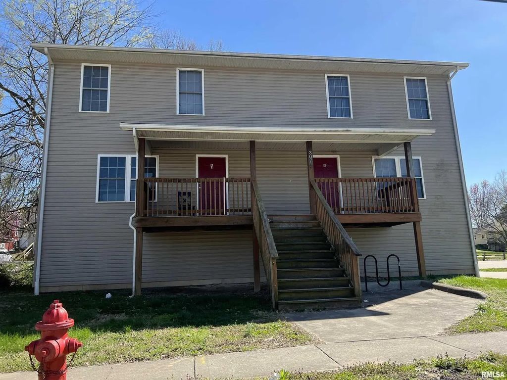 305 & 307 E Mill Street, Carbondale