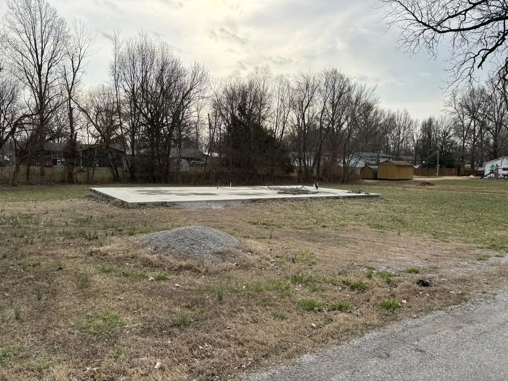 1000 S Wilson Street, Benton