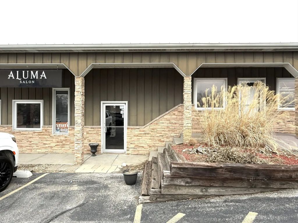 435 W Indiana Avenue, Beecher