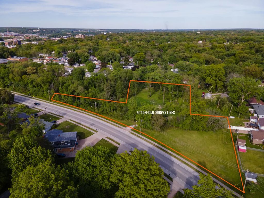 2400 Kennedy Drive, East Moline