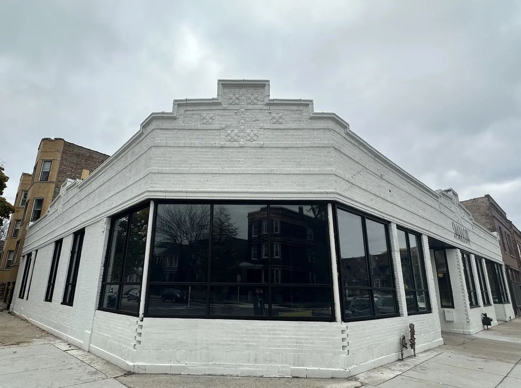 3652 W Wrightwood Avenue, Chicago