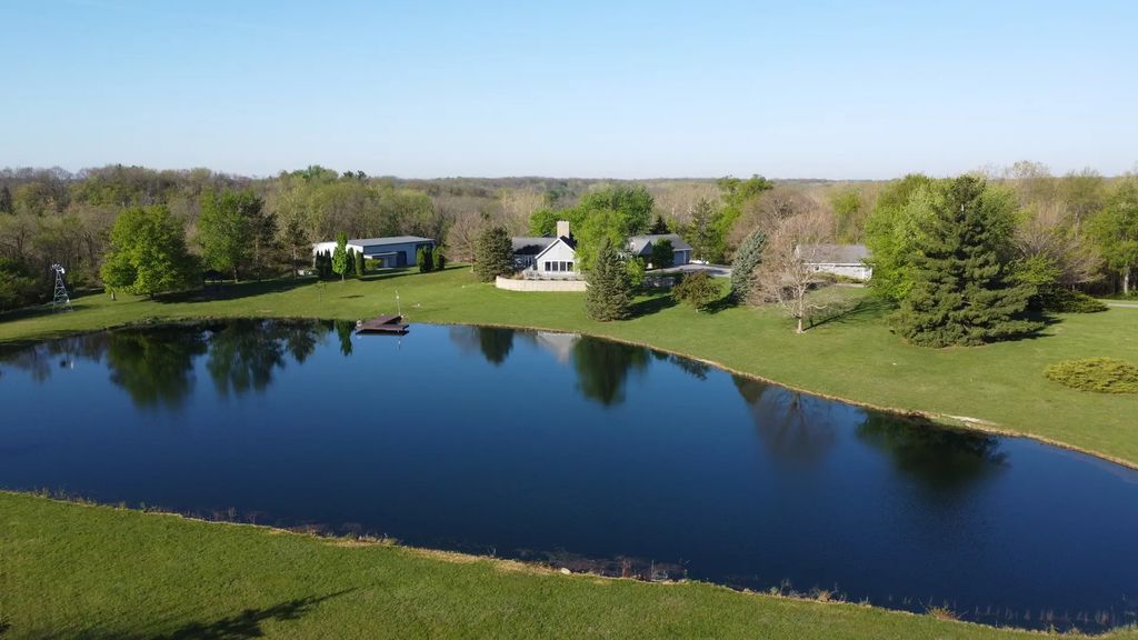 17539 E 2600 North Road, Lexington