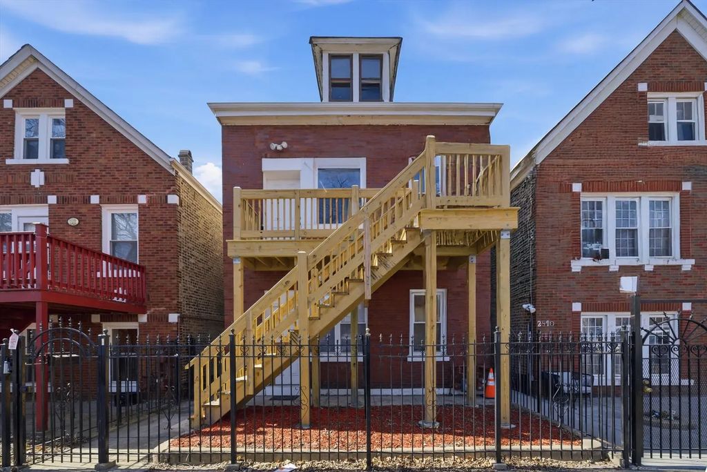 2812 S Trumbull Avenue, Chicago, 60623
