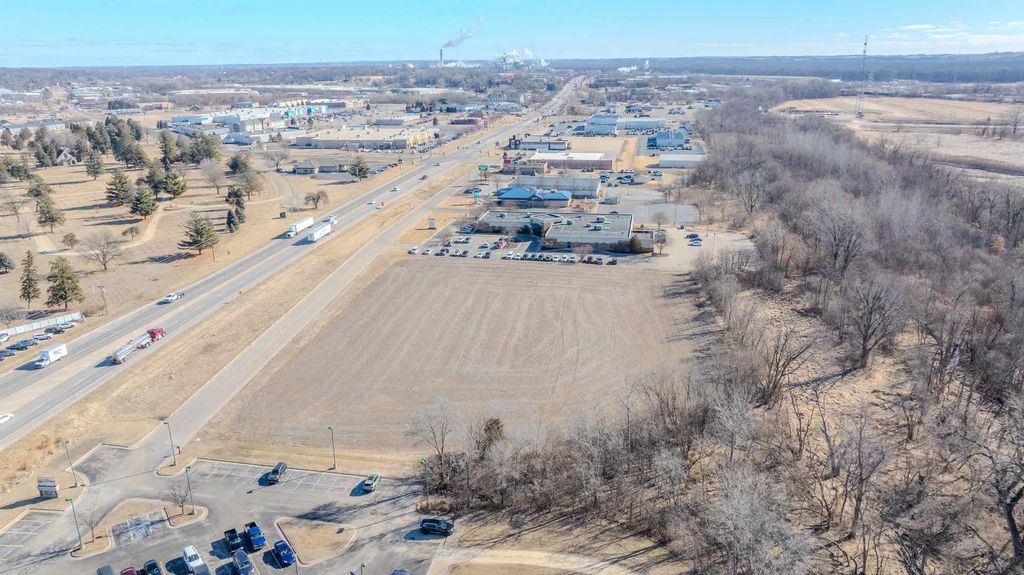 2701 Lincoln Way, Clinton