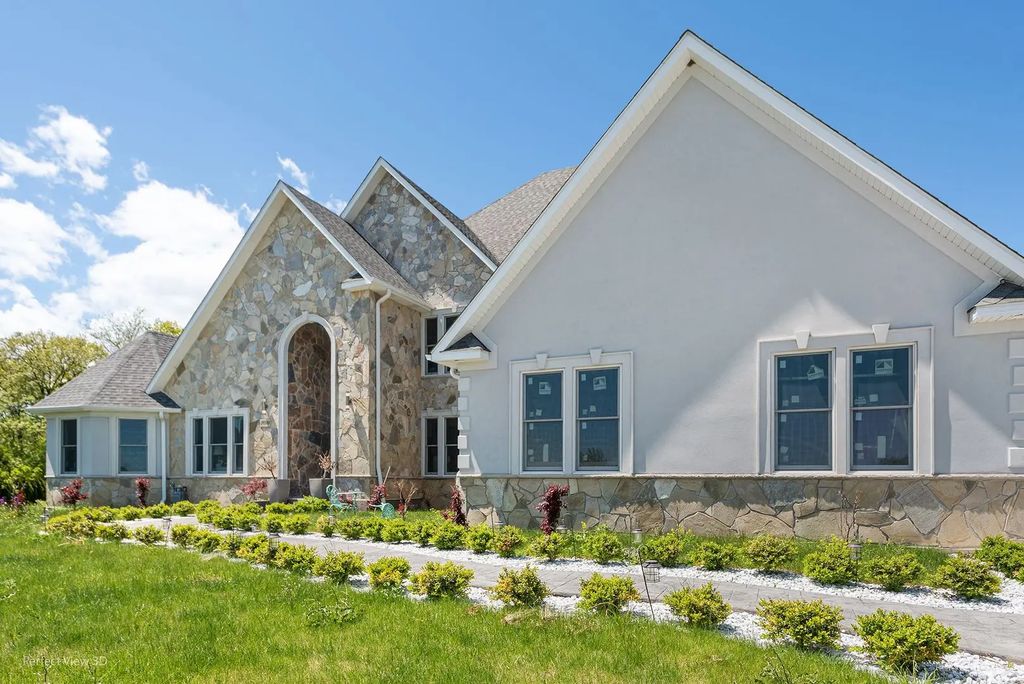38148 N Helena Lane, Wadsworth