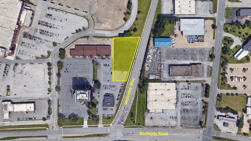 104 E Kimberly Road, Davenport