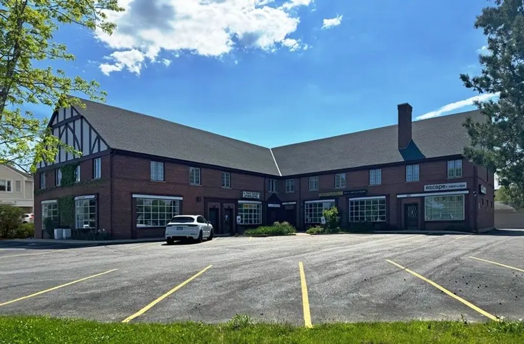 314 Happ Road, Northfield