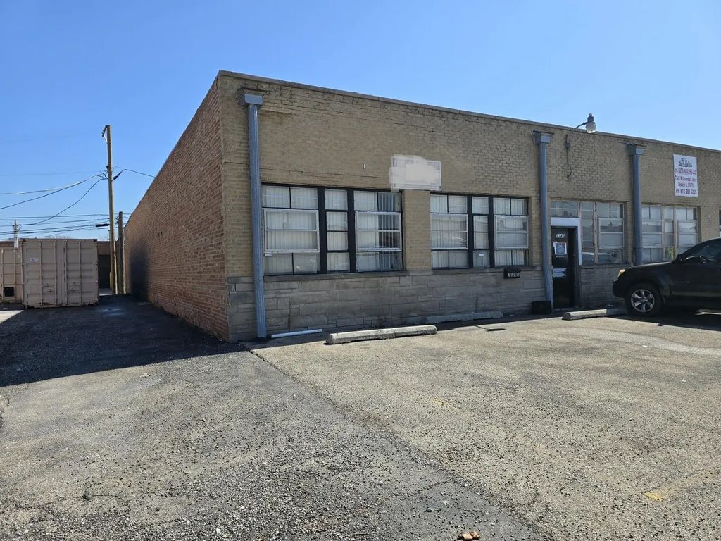 7345 Lawndale Avenue, Skokie