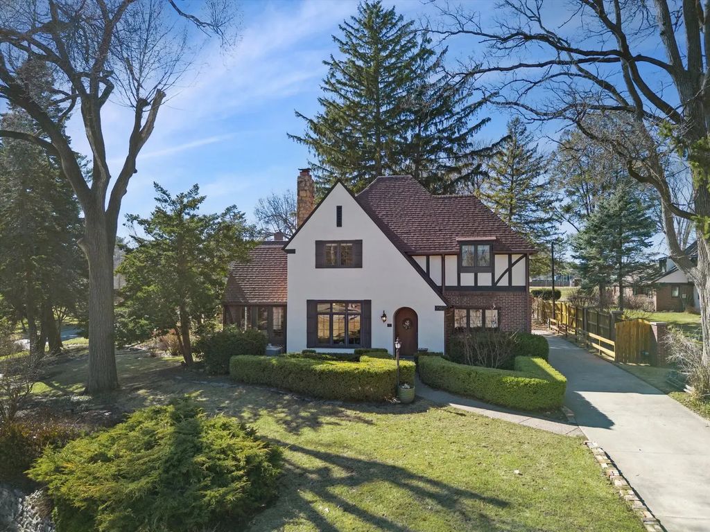 716 Terrace Drive, Clinton