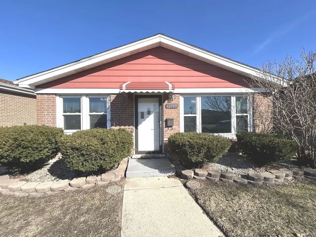 12725 S Saginaw Avenue, Chicago, 60633