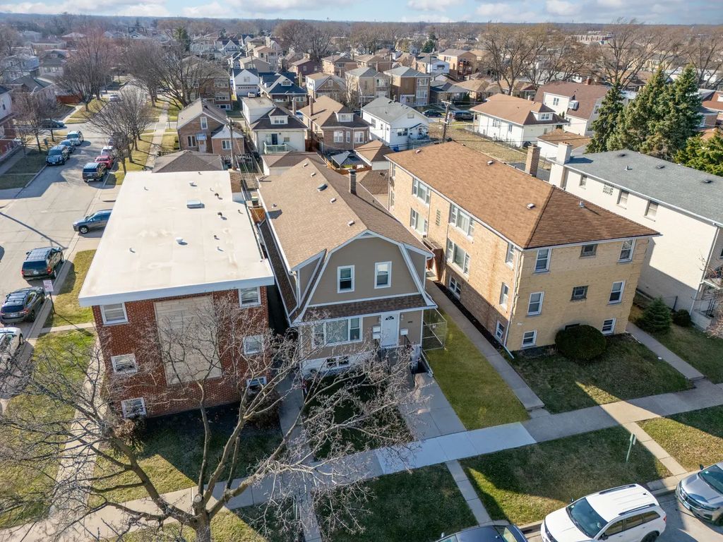 2618 N 73rd Avenue, Elmwood Park