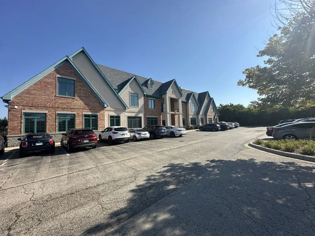 1531 S Grove Avenue, Barrington