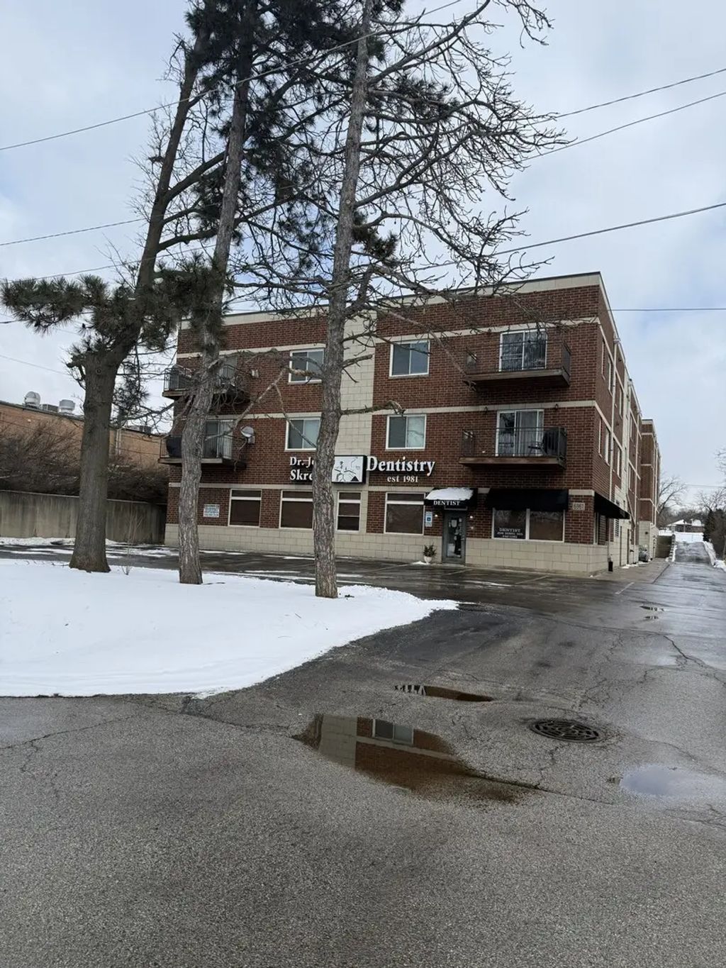 6961 Vine Street 301, Indian Head Park