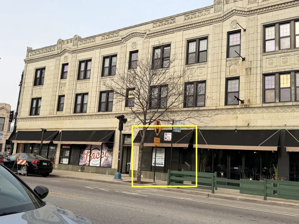 4363 N Milwaukee Avenue, Chicago