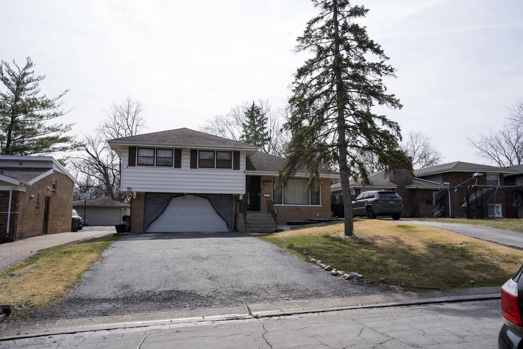 3009 Longfellow Avenue, Hazel Crest