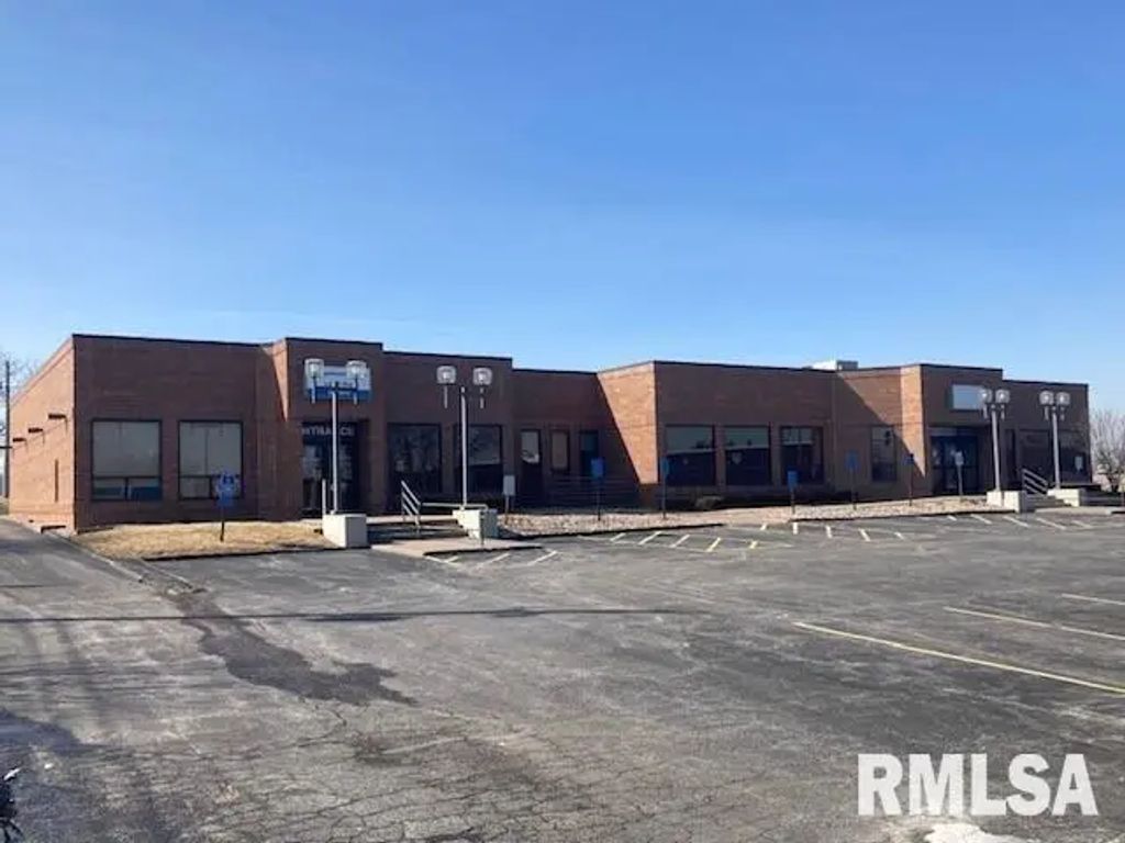 210 W 53rd Street, Davenport