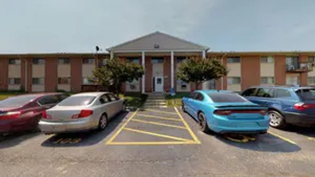 693 E Fullerton Avenue 203, Glendale Heights