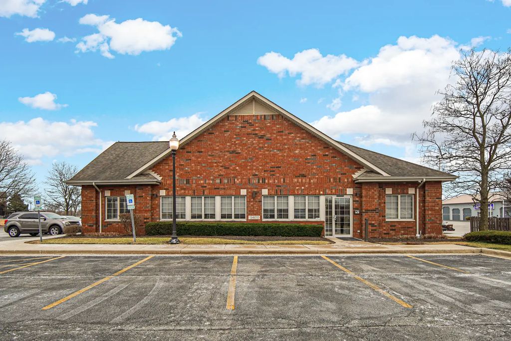 19400 North Creek Drive, Lynwood