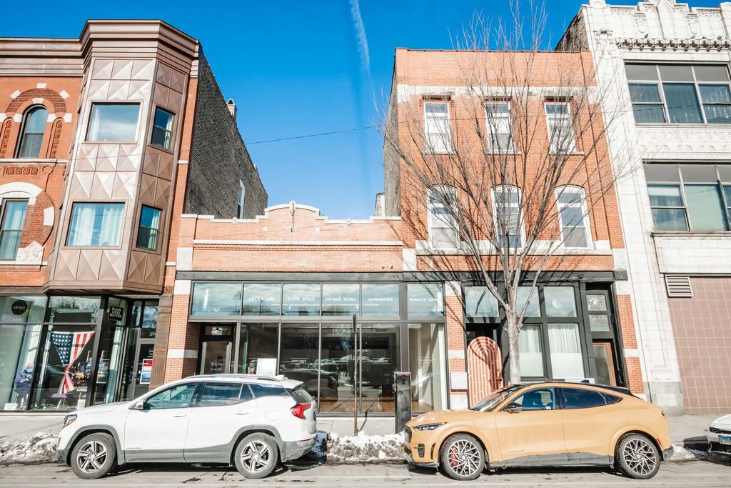 2712 W North Avenue, Chicago