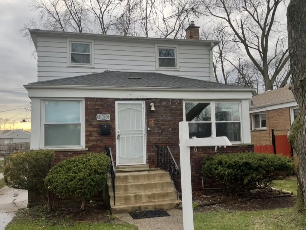 12620 S Racine Avenue, Calumet Park