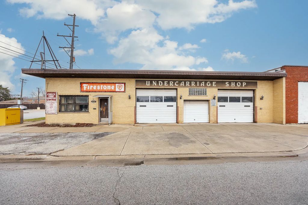 9101 S Kedzie Avenue, Evergreen Park