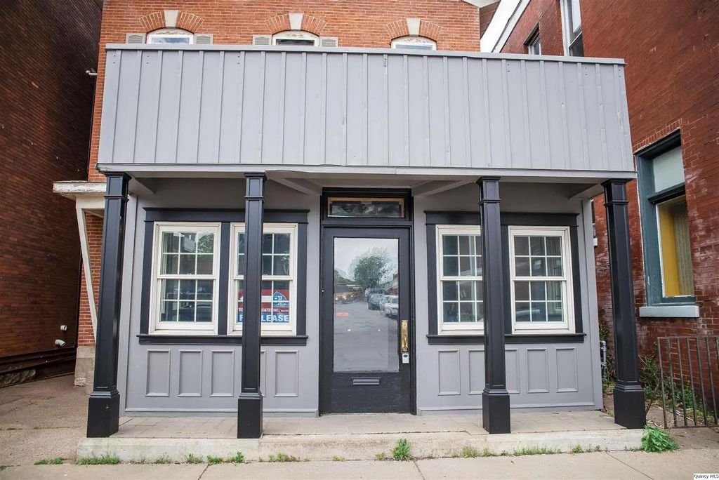 424 S 8th, Quincy