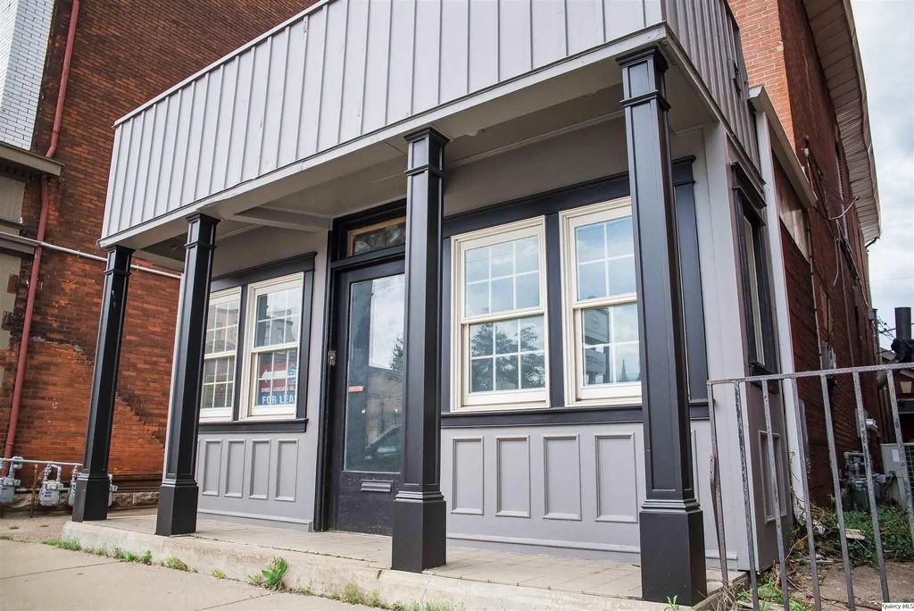 424 S 8th, Quincy