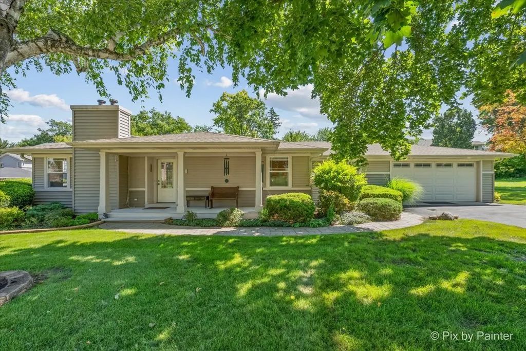 418 Lake Shore Boulevard, Wauconda