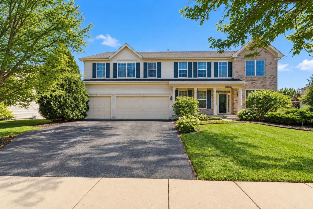 829 Lindsey Lane, Bolingbrook