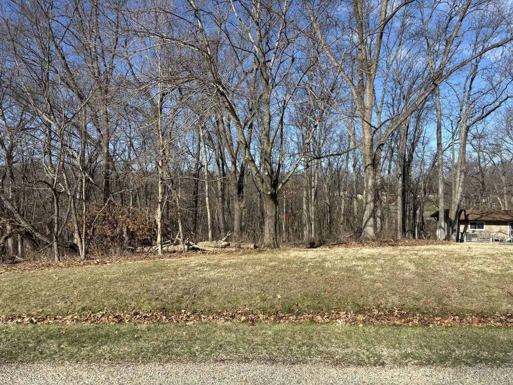 1668 Lakeside Court, Varna