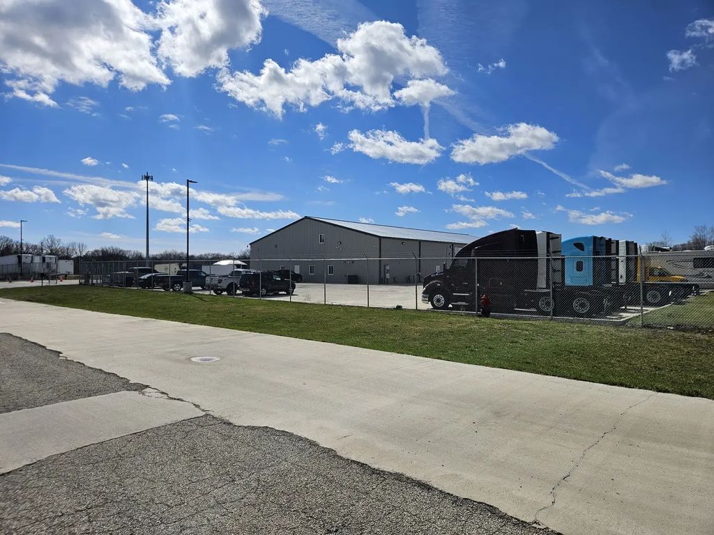 801 E Kankakee River Drive, Wilmington