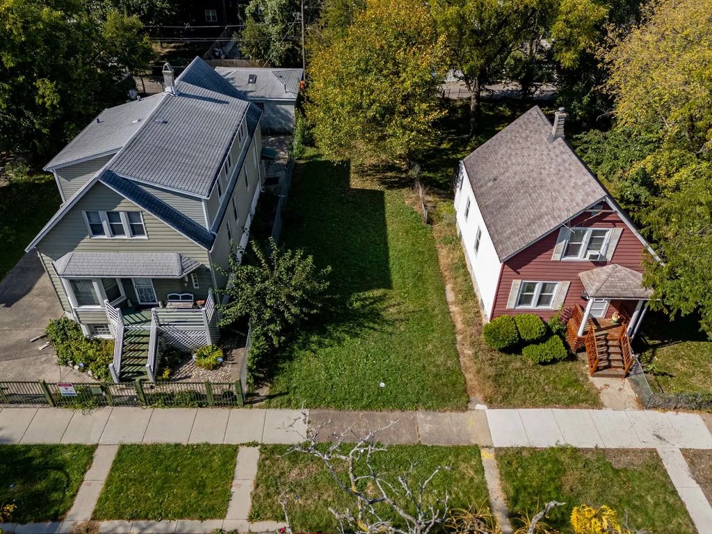 5720 S Paulina Street, Chicago
