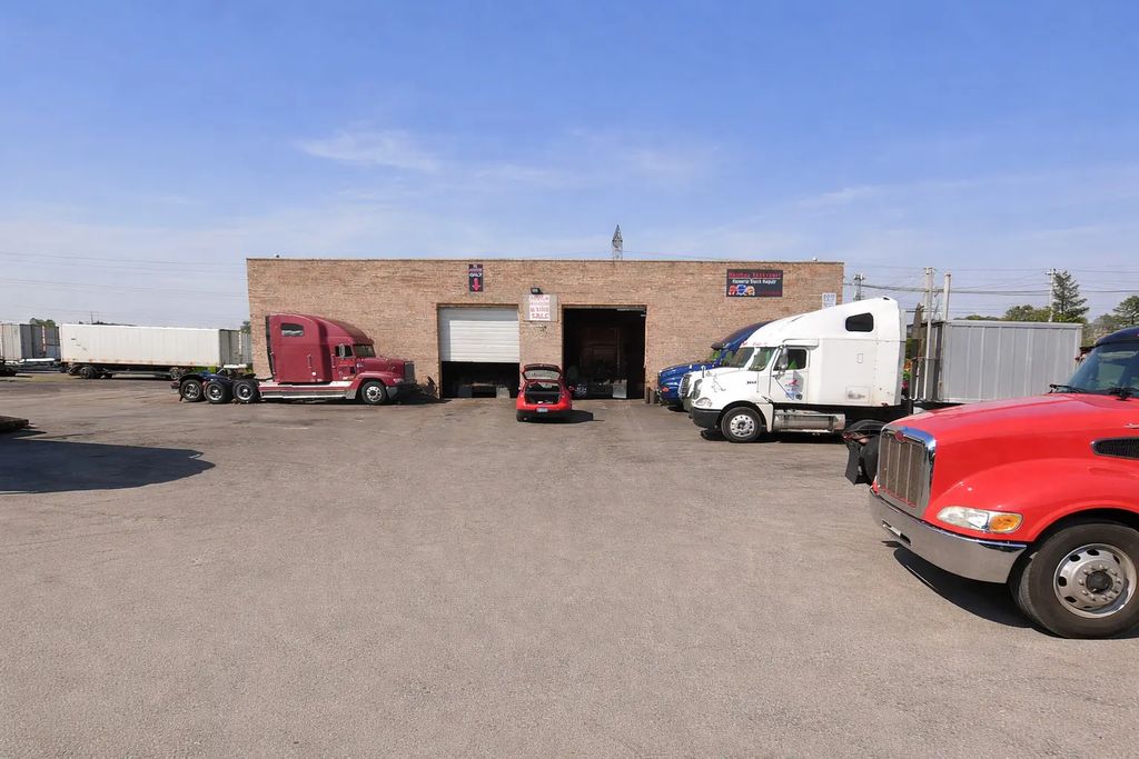 9010 Beloit Avenue A, Bridgeview