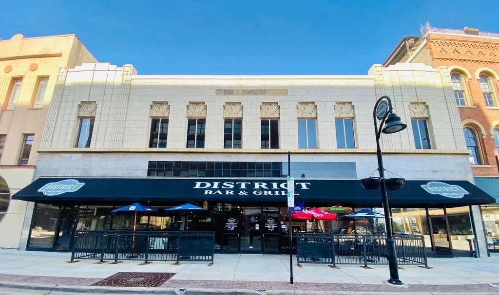205 W State Street, Rockford