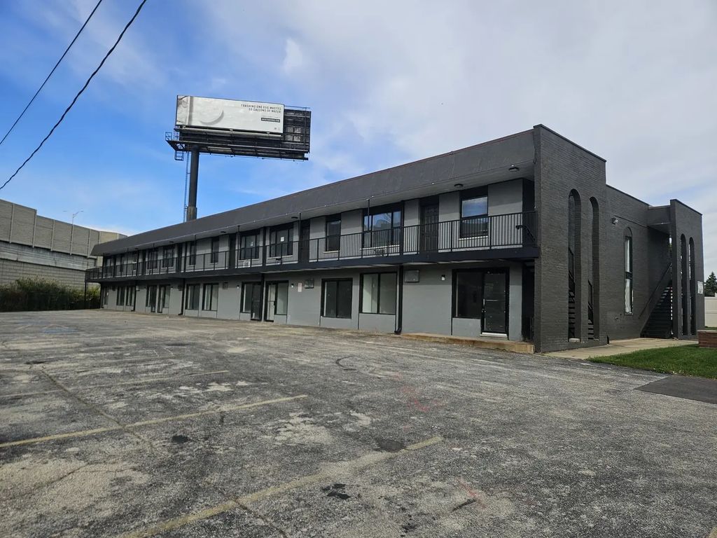 8646 S Roberts Road, Justice