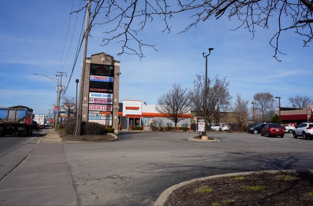 18 S Larkin Avenue 10, Joliet